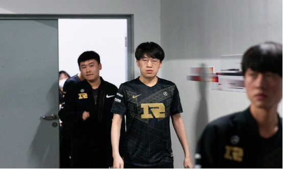 历和成长告 历和成长告